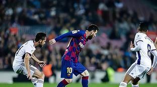 紧张激烈的 紧张激烈的